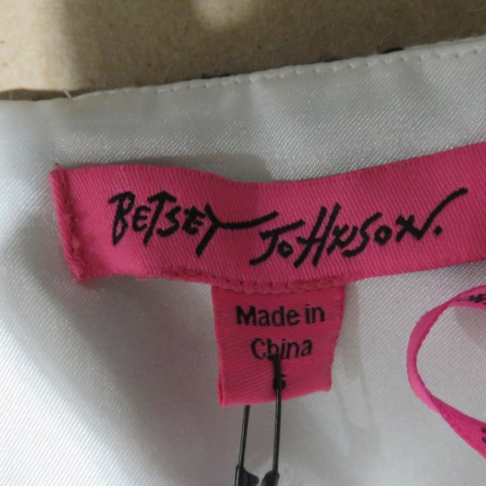 Stunning Betsey Johnson Black Tulle & White Embroidered Strapless Cocktail dress - Picture 7 of 14